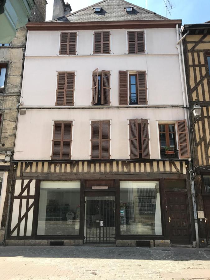 Une Nuit Comme Un Chevalier! Coeur Historique - Hypercentre. Troyes Esterno foto